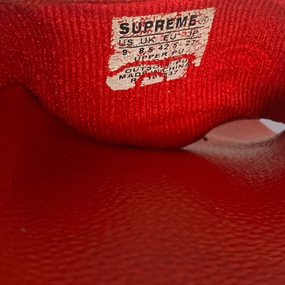 Supreme Red Slides - Picture 3 of 4